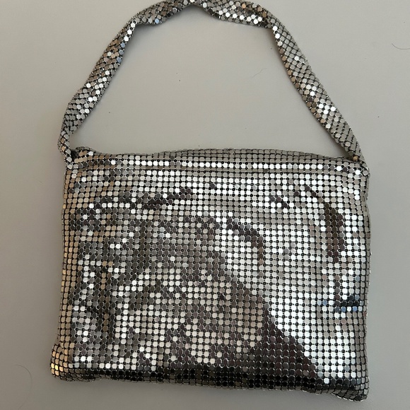 SMALL SILVER EVENING BAG - Picture 2 of 4